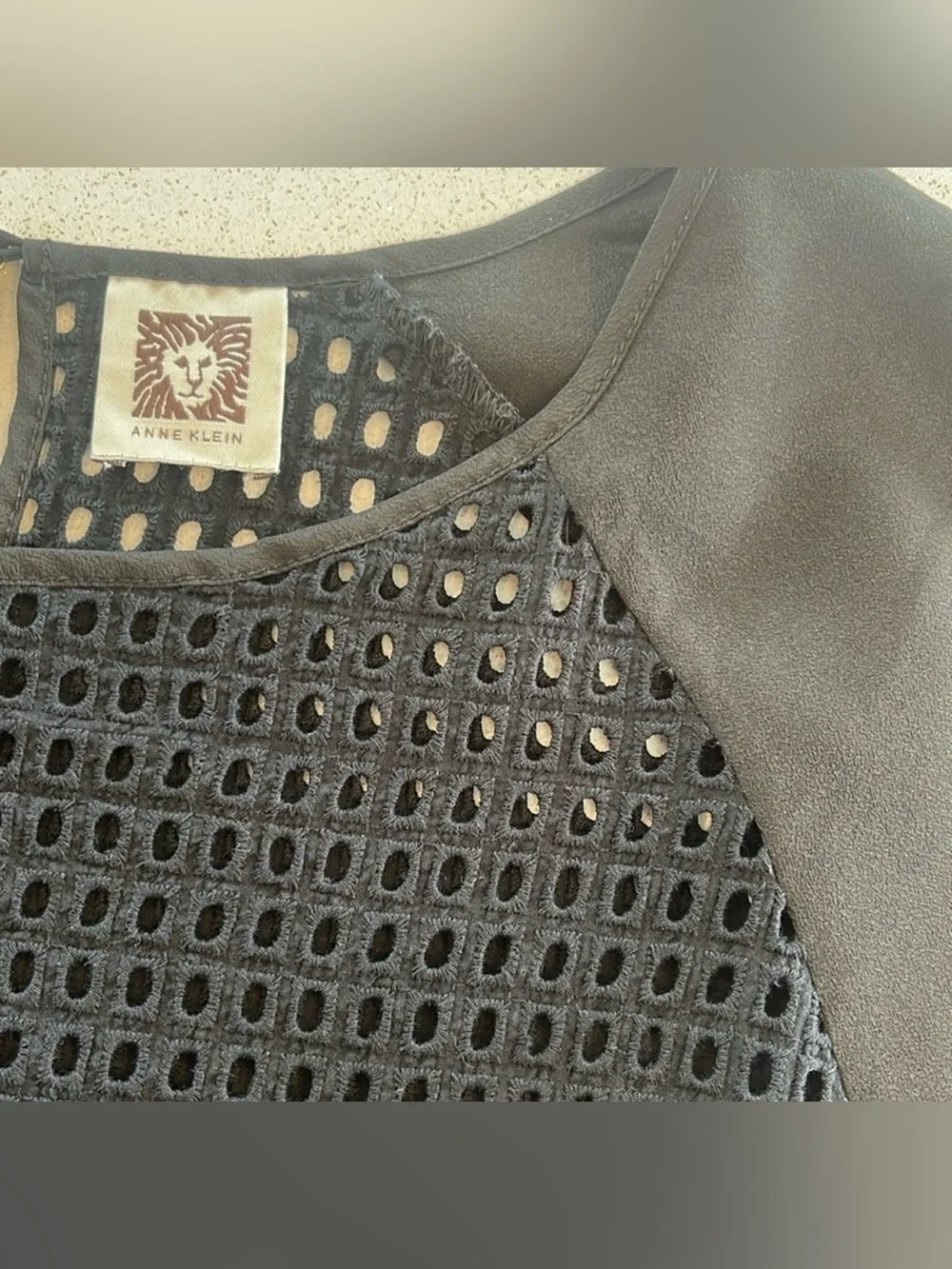 Anne Klein Women's Black Eyelet Short Sleeve Blouse - Size Large